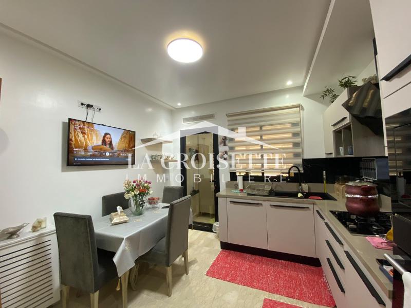 Appartement meublé S+2 avec terrasse à Ain Zaghouan Nord